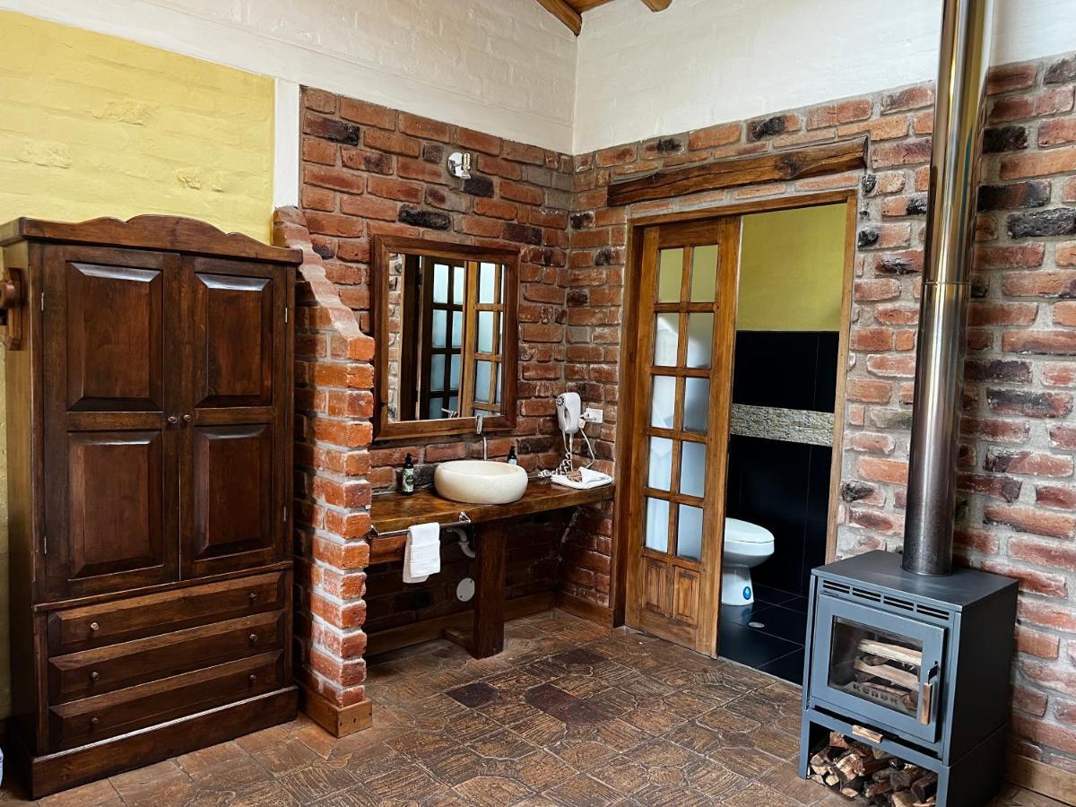 Hacienda Jimenita Wildlife Reserve Puembo Exterior photo